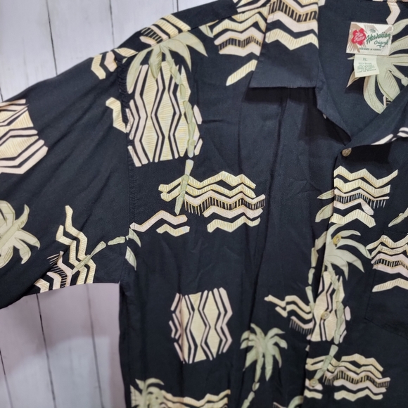 Vintage Hilo Hattie Shirt Mens XL Floral Hawaiian Button Up Black Beige Camp. - Picture 3 of 7